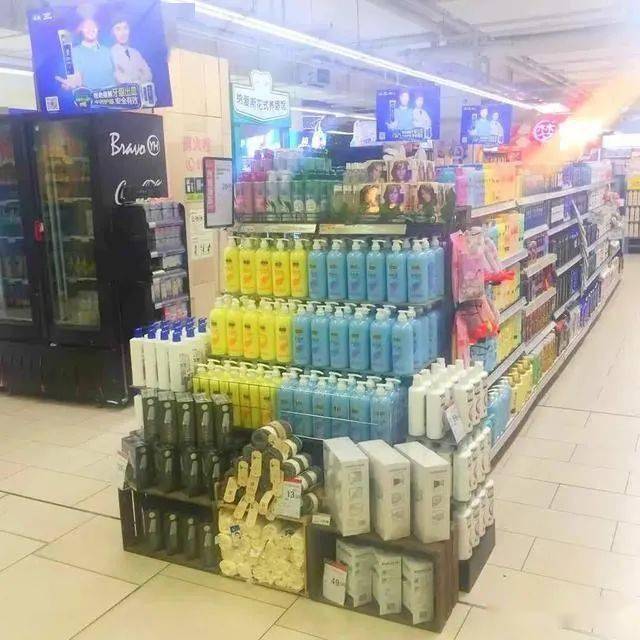 《陈列日记》—— 永辉超市上海省区一组日用百货陈列的视觉叙事与商业美学